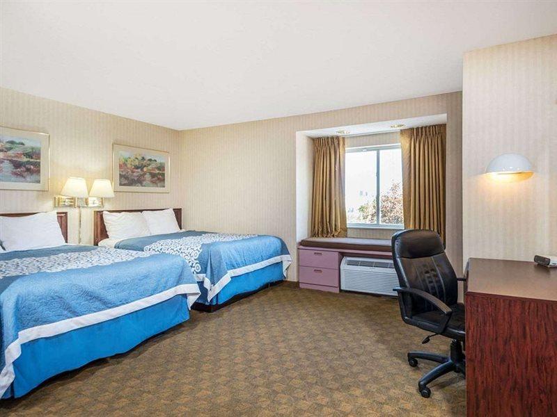 Baymont By Wyndham Boardman Hotel Exterior foto