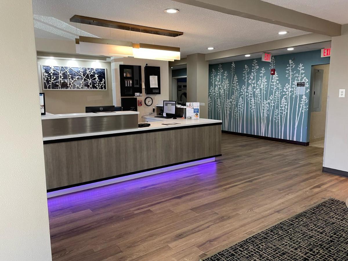 Baymont By Wyndham Boardman Hotel Exterior foto